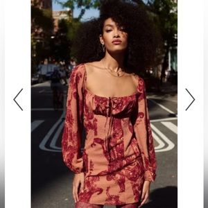 UO Vivienne Printed Long Sleeve Mini Dress